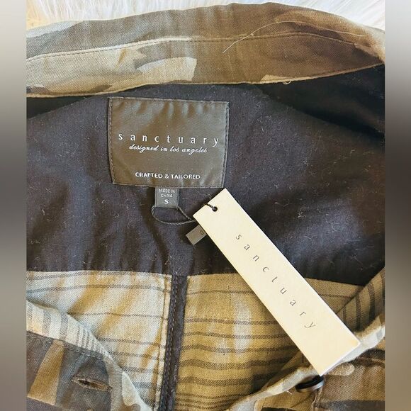 NWT Sanctuary Camouflage Button Down Shirt! ❤️ - Picture 6 of 6